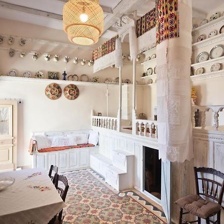 Traditional Karpathian House Menetai Luaran gambar